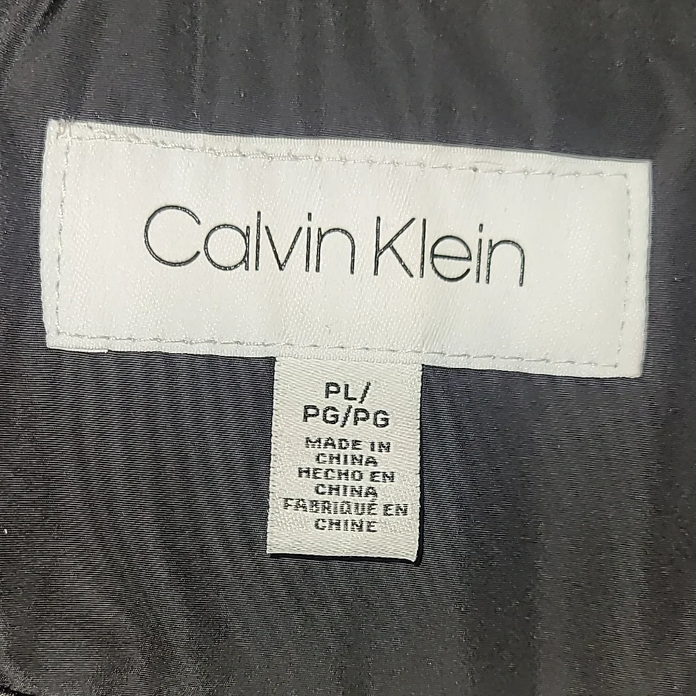 Calvin Klein Black Puffer Vest with Diamond Quilting and High Collar - Picture 10 of 14